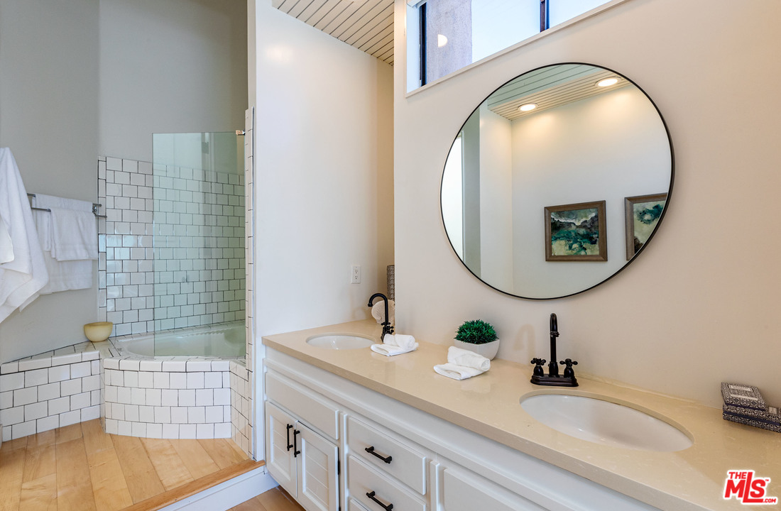 24476 Malibu Road Malibu, CA 90265 - Photo 12 of 20 Gallery Image 12