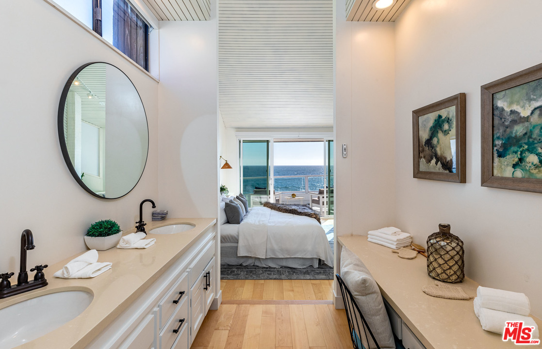 24476 Malibu Road Malibu, CA 90265 - Photo 13 of 20 Gallery Image 13