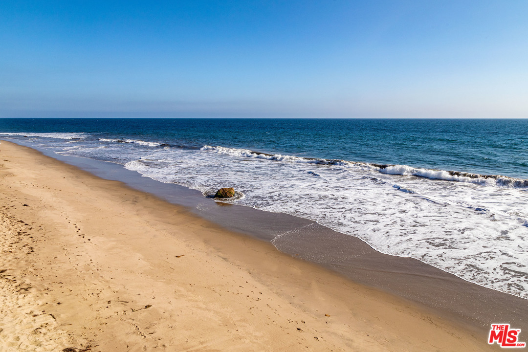 24476 Malibu Road Malibu, CA 90265 - Photo 18 of 20 Gallery Image 18