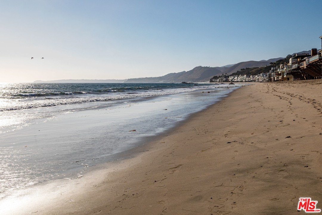 24476 Malibu Road Malibu, CA 90265 - Photo 19 of 20 Gallery Image 19
