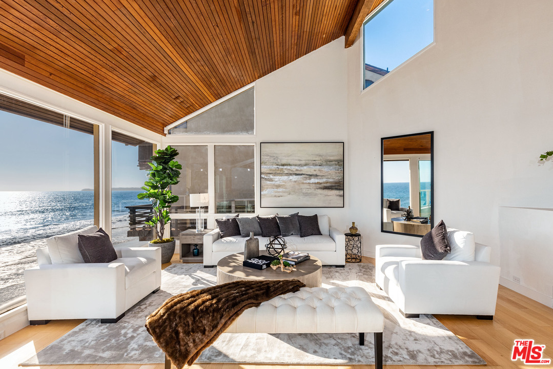 24476 Malibu Road Malibu, CA 90265 - Photo 3 of 20 Gallery Image 3