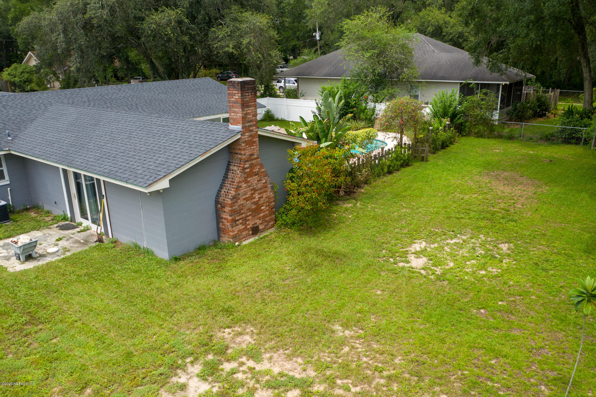 655 Pointview Road Keystone Heights, FL 32656 - Photo 31 of 38 a house view with a garden space