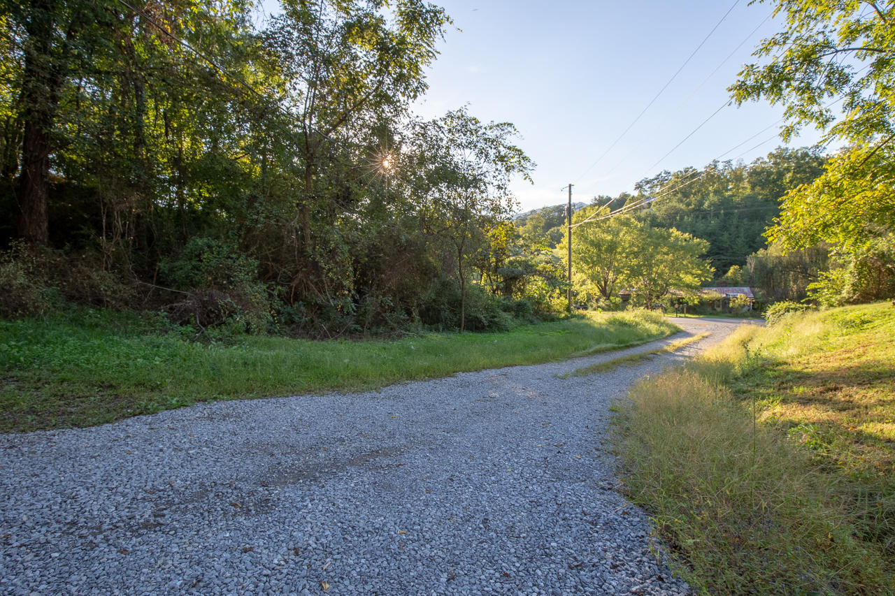 2219-2223 Goose Gap Road Sevierville, TN 37876 - Photo 4 of 12 2219 Goose Gap Rd , Sevierville -1