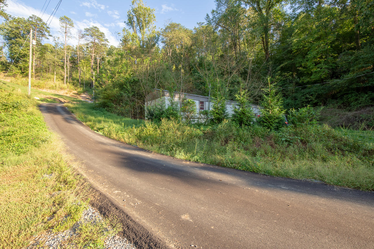 2219-2223 Goose Gap Road Sevierville, TN 37876 - Photo 5 of 12 2219 Goose Gap Rd , Sevierville -4