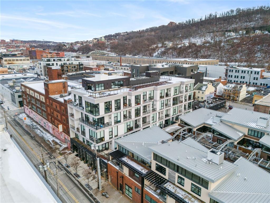 2554 Smallman Street, Unit 501 Pittsburgh, PA 15222 - Photo 41 of 45 a view of a city in middle of a city