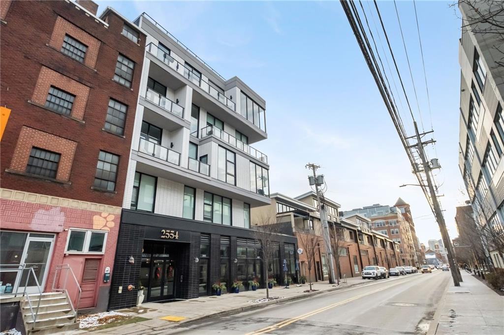 2554 Smallman Street, Unit 501 Pittsburgh, PA 15222 - Photo 43 of 45 a front view of a building with a street