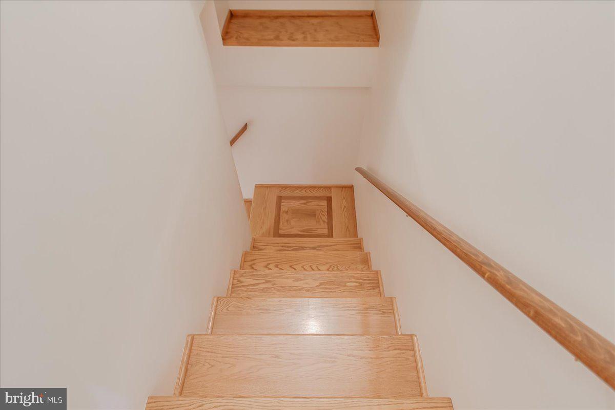 13601 Street Road Northeast Flintstone, MD 21530 - Photo 23 of 47 Lets go downstairs