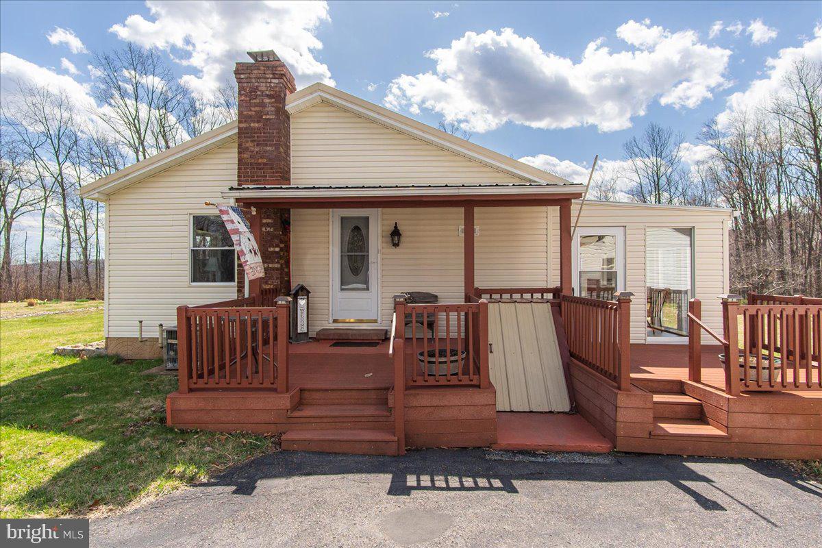 13601 Street Road Northeast Flintstone, MD 21530 - Photo 36 of 47 Deck Pic 3