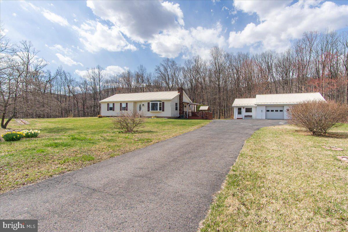 13601 Street Road Northeast Flintstone, MD 21530 - Photo 42 of 47 Garage Pic 3