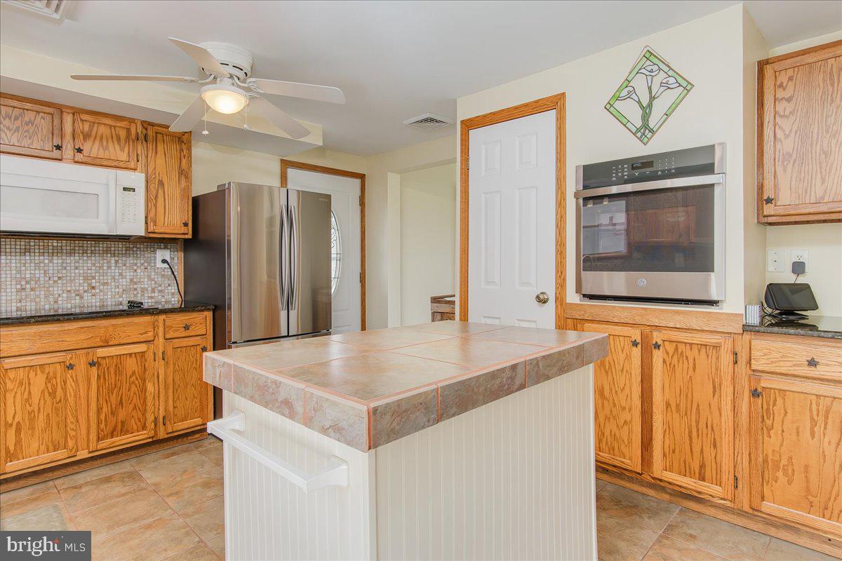 13601 Street Road Northeast Flintstone, MD 21530 - Photo 9 of 47 Kitchen Pic 2