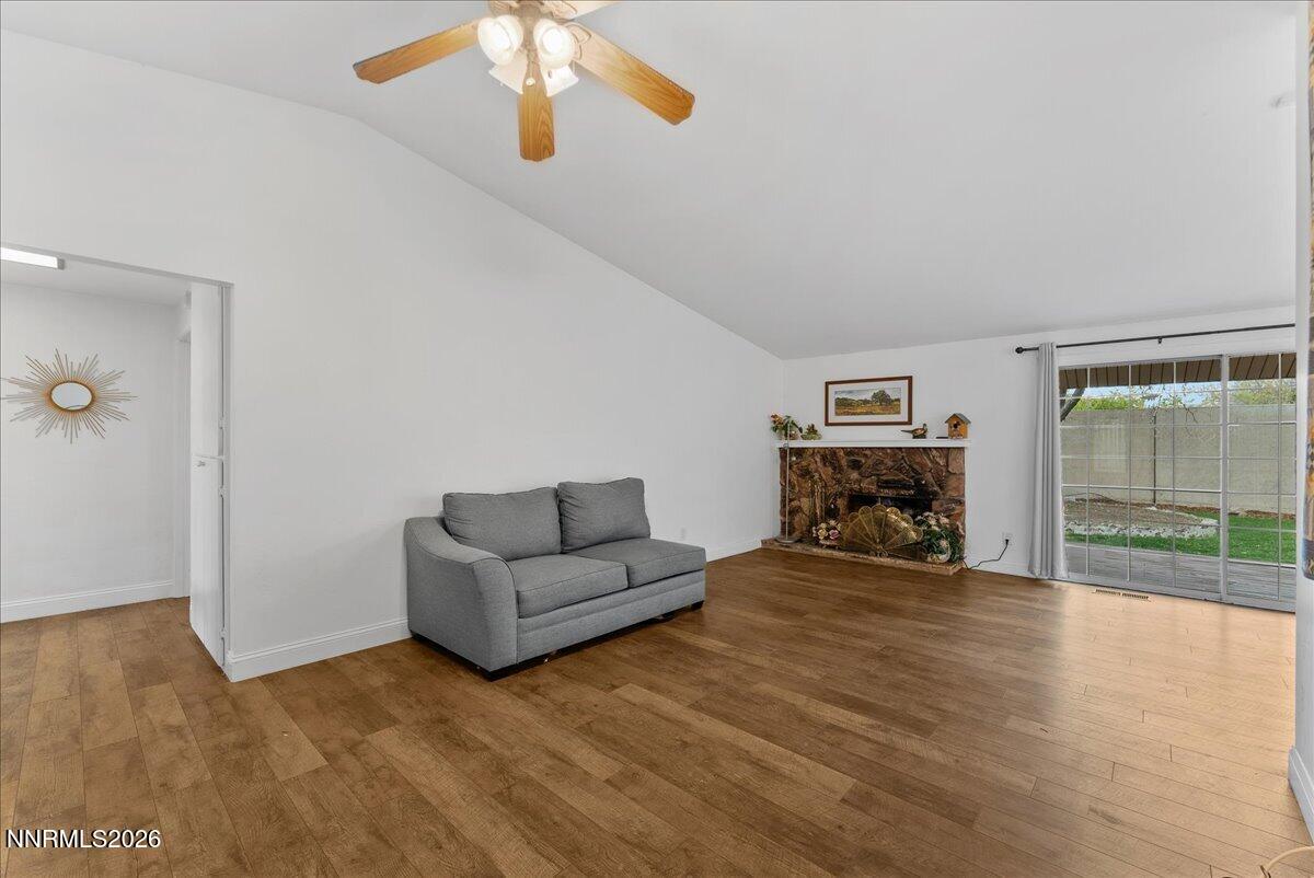 4730 Spring Drive Reno, NV 89502 - Photo 5 of 34 05-4730 Spring Dr Reno NV 89502 (8 of 35