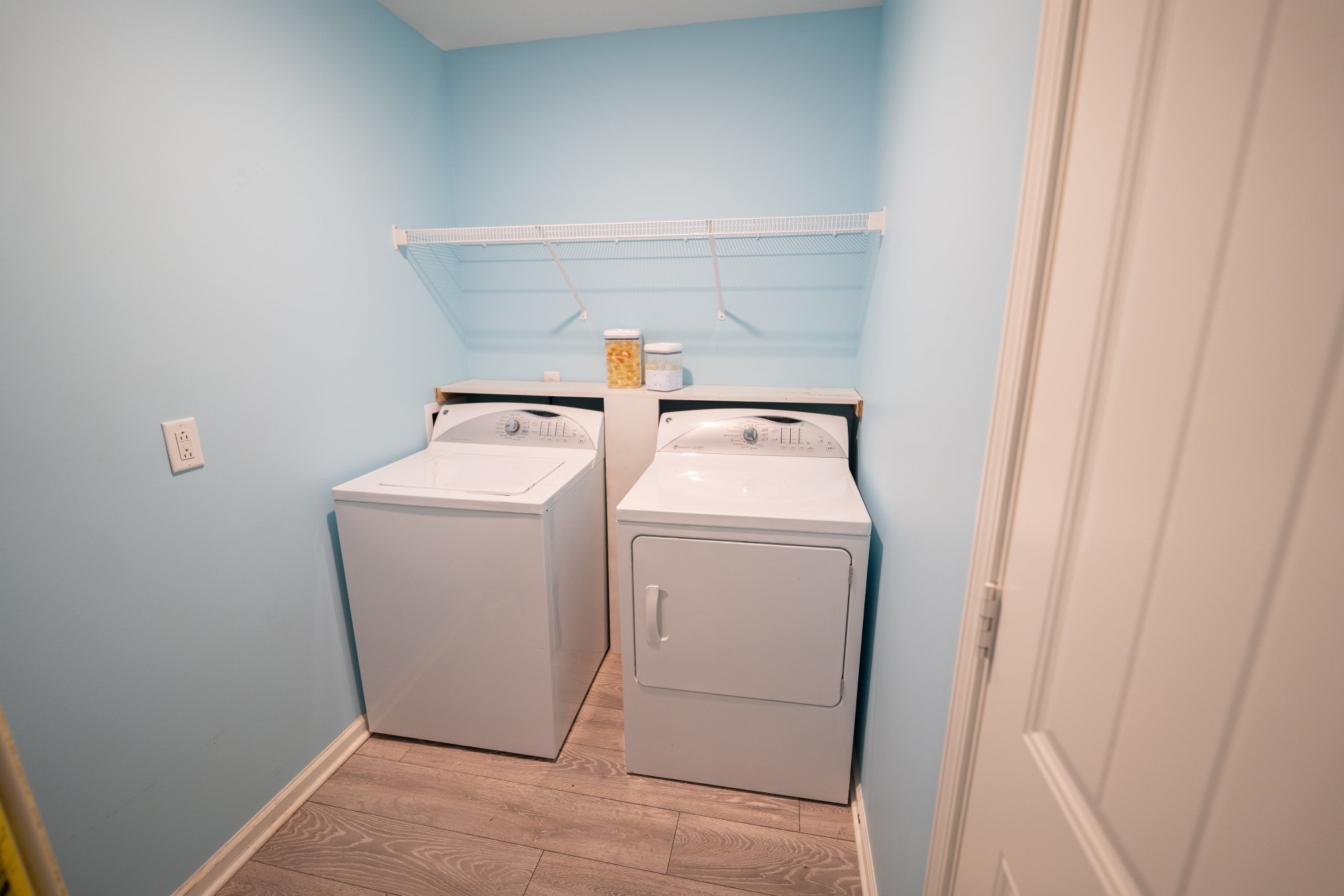 2044 Alysheba Run Murfreesboro, TN 37128 - Photo 8 of 21 a utility room with dryer and washer