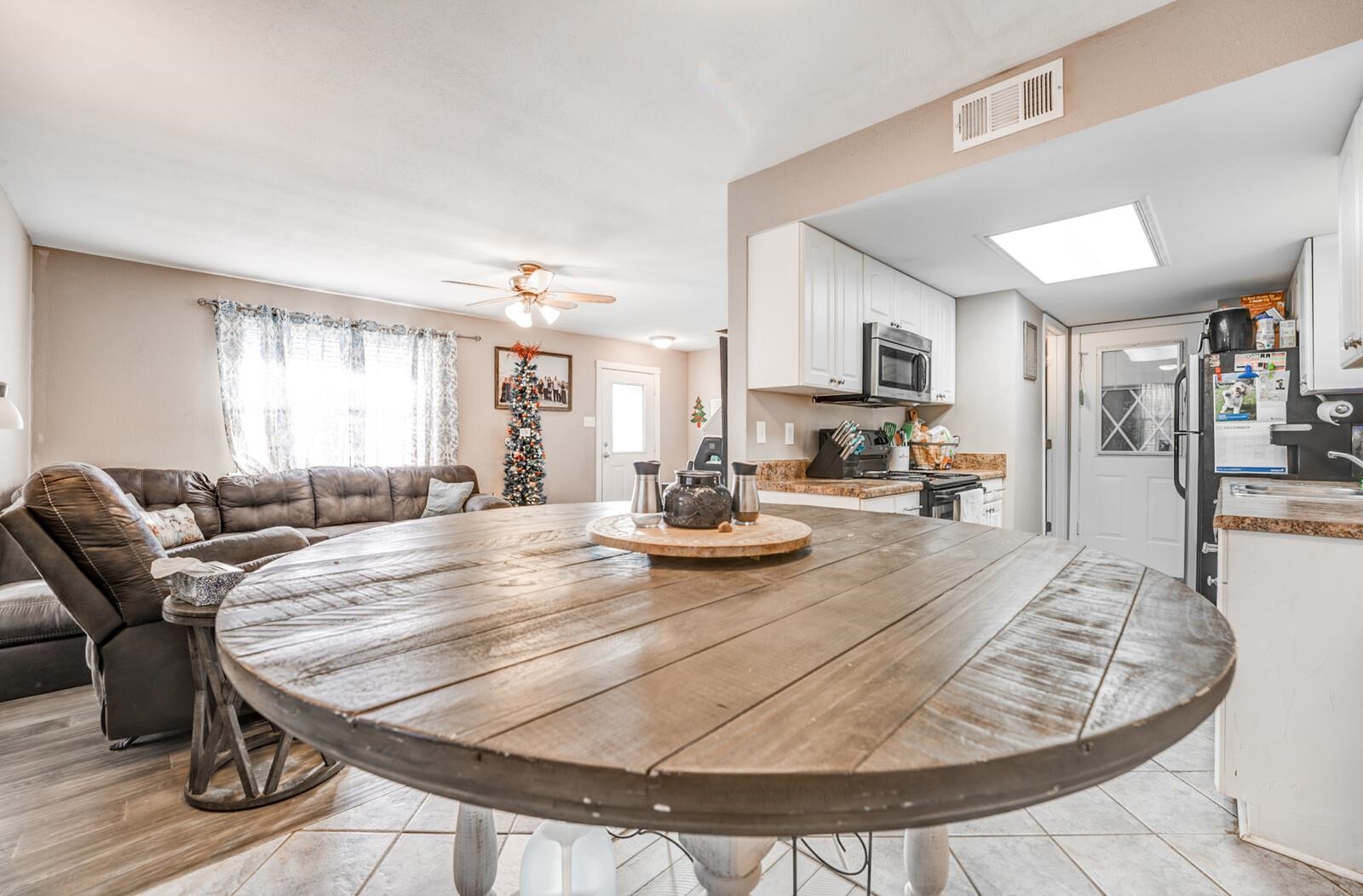 10 Raphael Cove Munford, TN 38058 - Photo 4 of 23 a view of a dining room with furniture