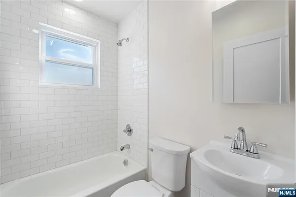 $2,500 | 826 George Street, Unit 1, Plainfield, NJ 07062
