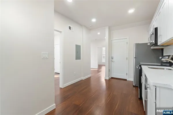 $2,500 | 826 George Street, Unit 1, Plainfield, NJ 07062