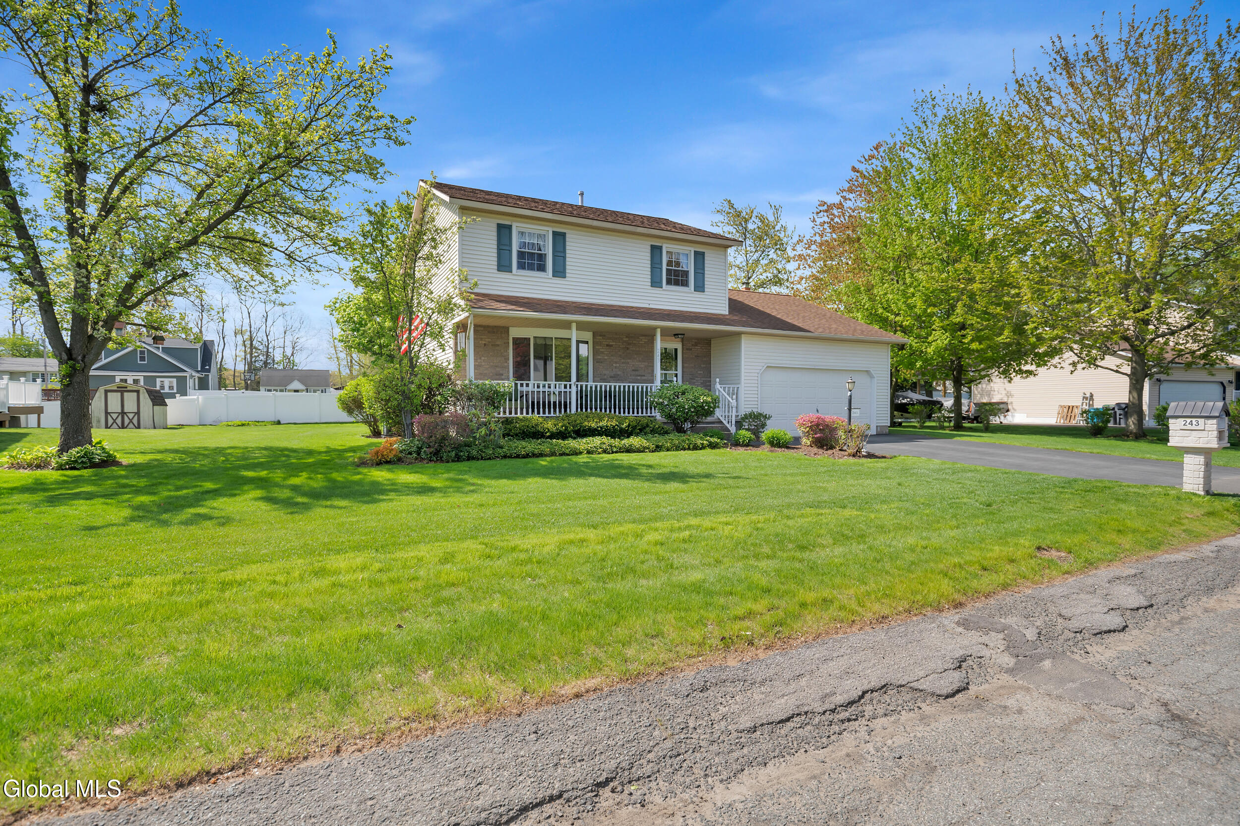 243 Shereen Court Rotterdam, NY 12304 - Photo 3 of 47 3_243 shereen ct schenectady