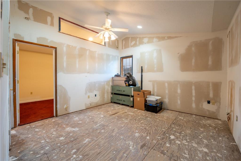 136 Long Drive Irwin, PA 15642 - Photo 41 of 50