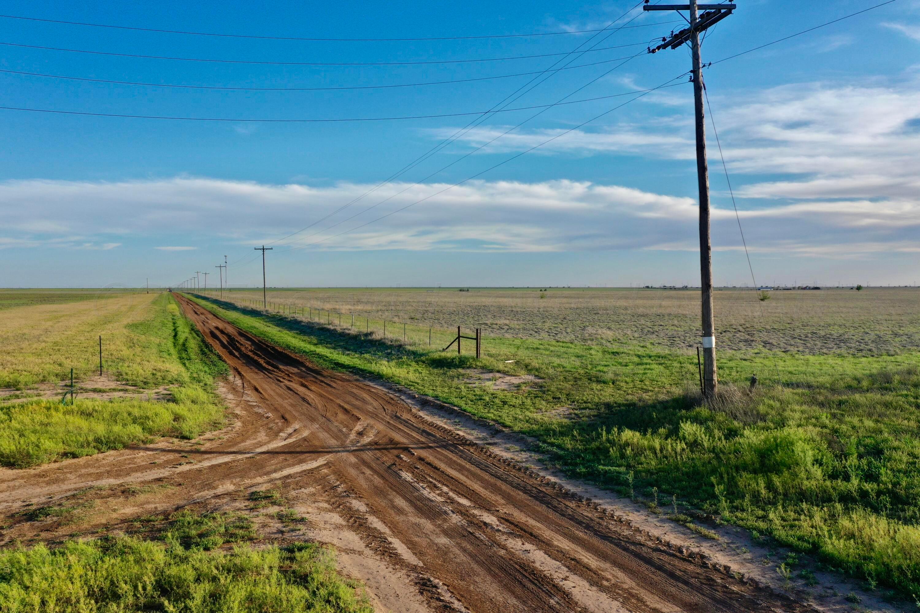 6675 Highway 86 Tulia, TX 79088 - Photo 20 of 68 a view of an ocean from a balcony