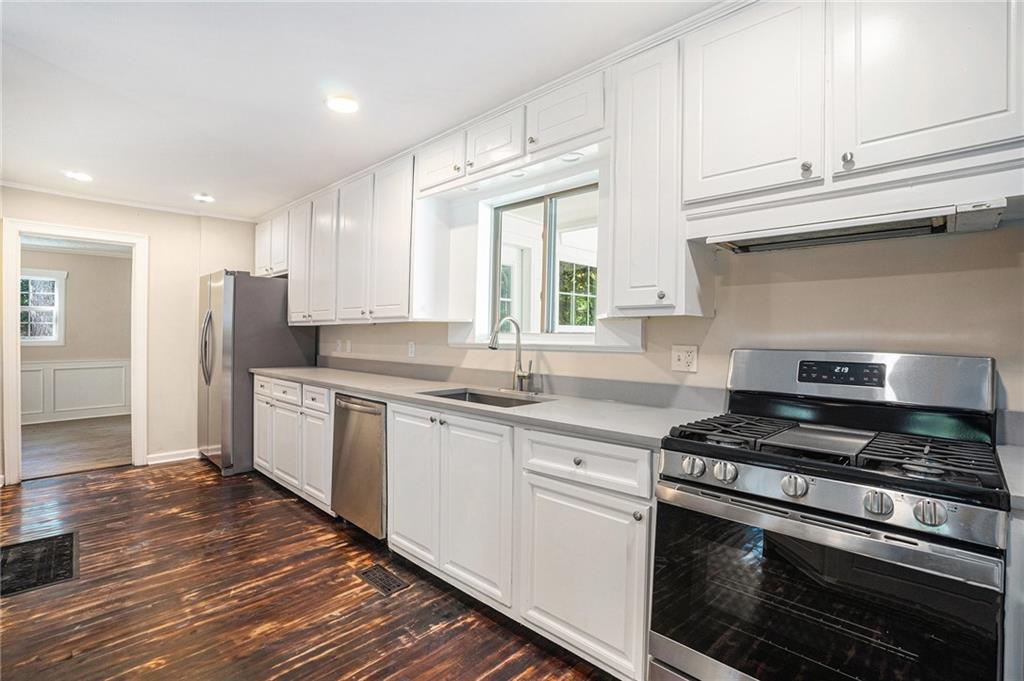 1133 Willow Trace Southwest Grayson, GA 30017 - Photo 9 of 38