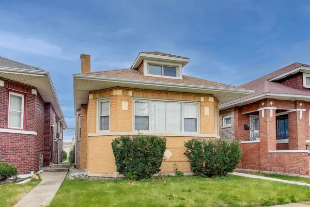 $339,900 | 10229 South Calumet Avenue, Chicago, IL 60628
