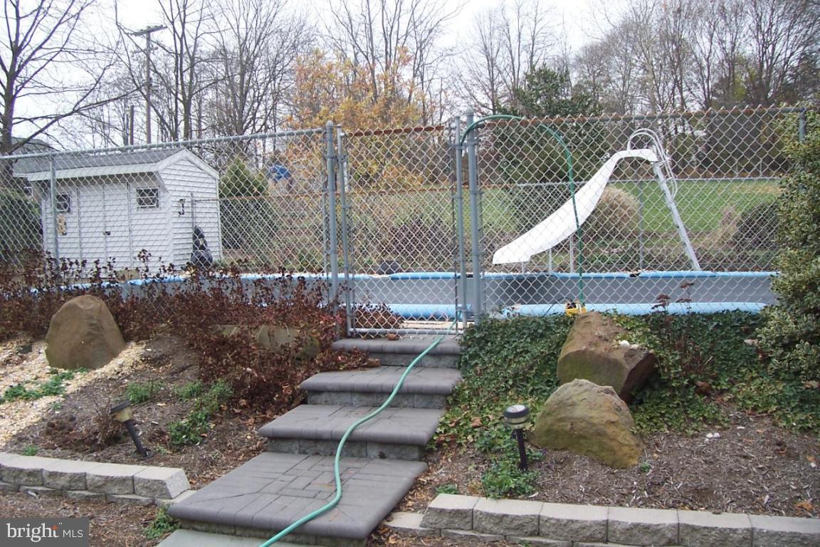172 Oak Bottom Road Quarryville, PA 17566 - Photo 11 of 17 a backyard of a house with lots of green space
