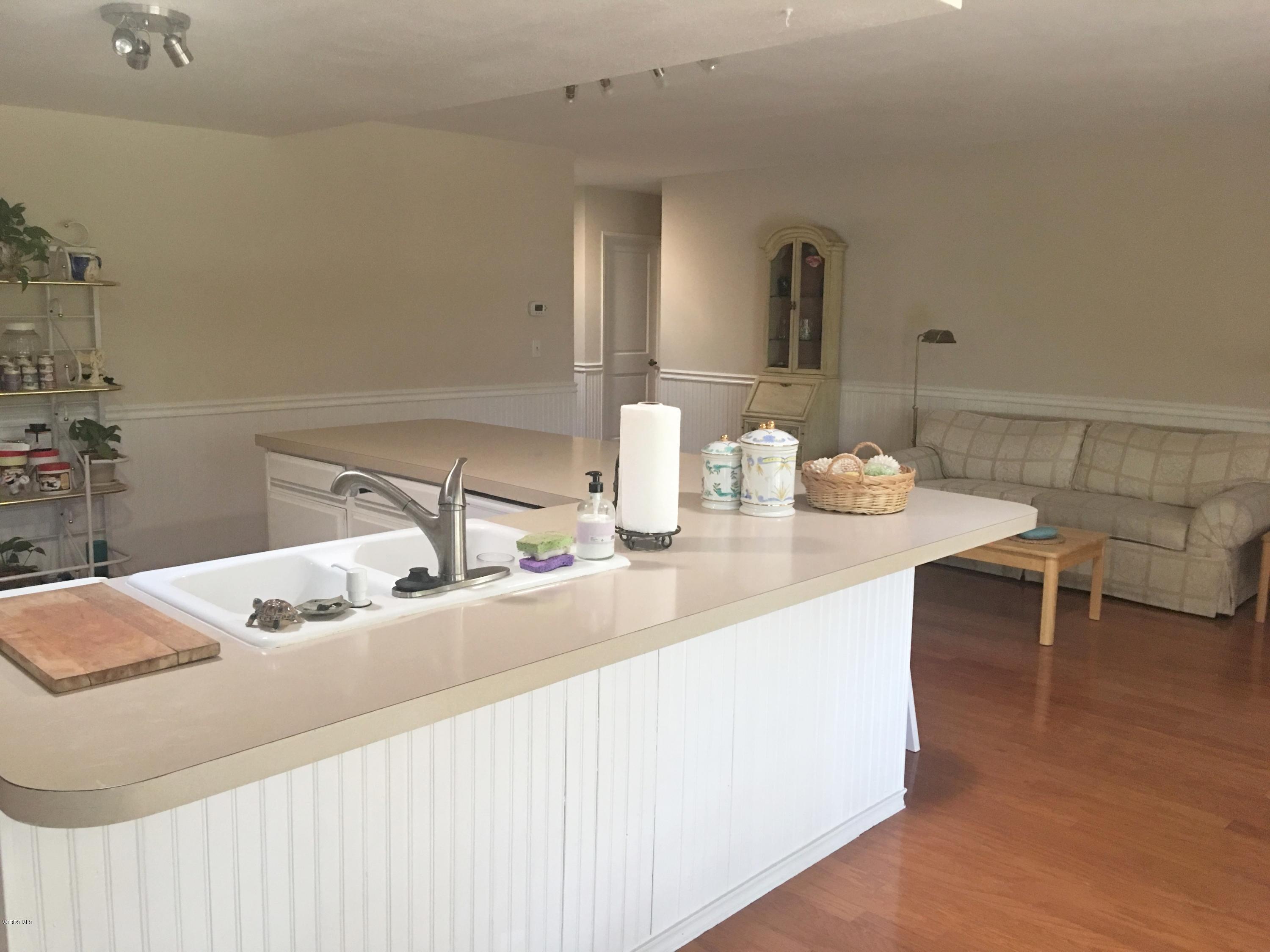 718 Tranquil Lane Simi Valley, CA 93065 - Photo 12 of 68 IMG_3127