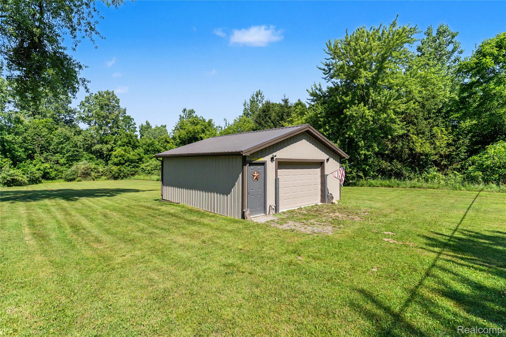 4427 North Washburn Road Davison, MI 48423 - Photo 33 of 37 Built in 2019.