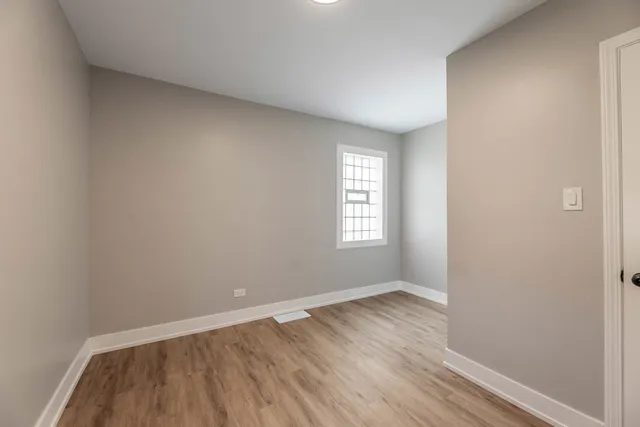 $340,000 | 6856 West Crandall Avenue, Worth, IL 60482