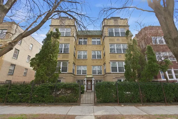 $3,400 | 4939 North St Louis Avenue, Unit 3N, Chicago, IL 60625