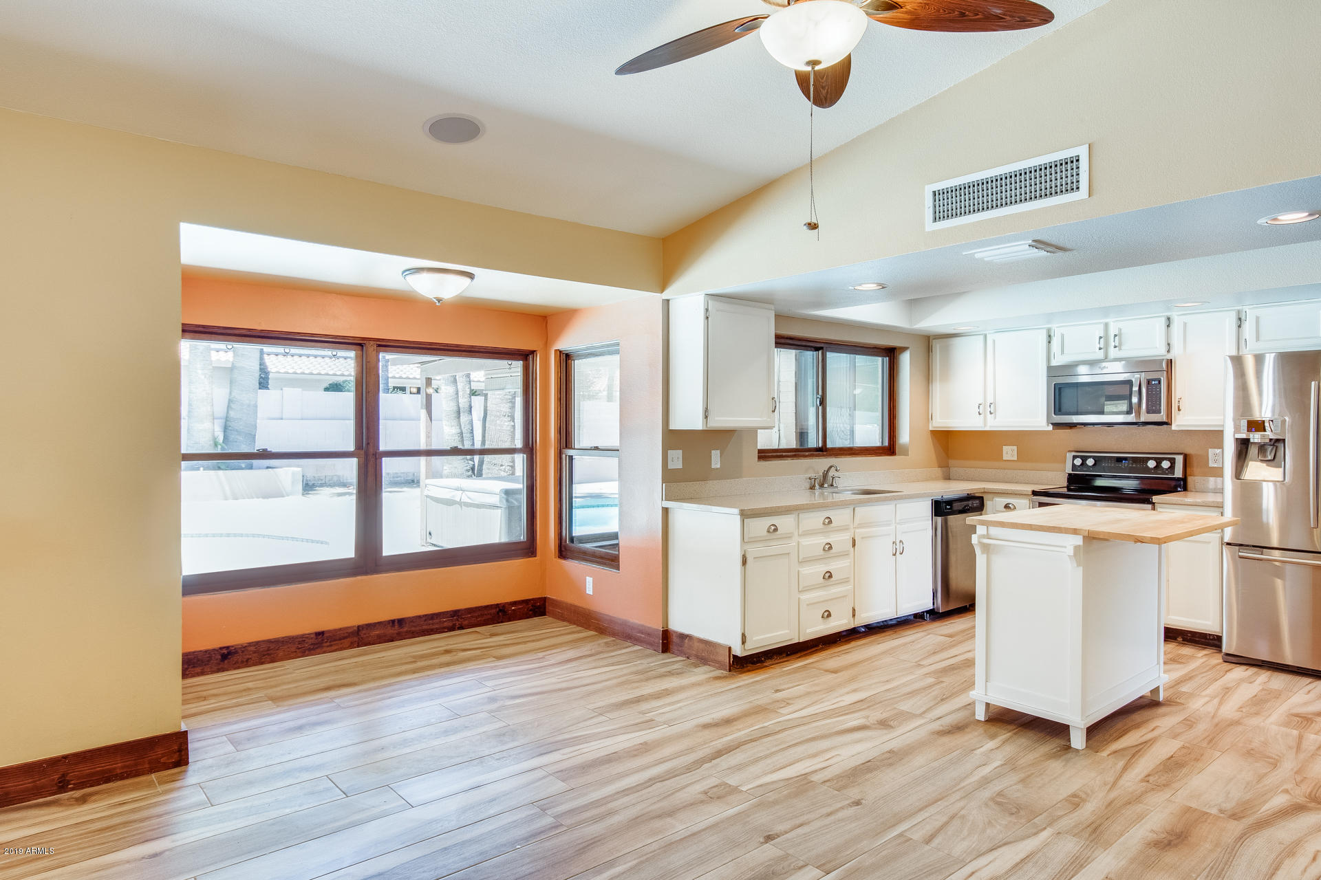 4710 East Redfield Road Phoenix, AZ 85032 - Photo 14 of 38 Eat In Kitchen