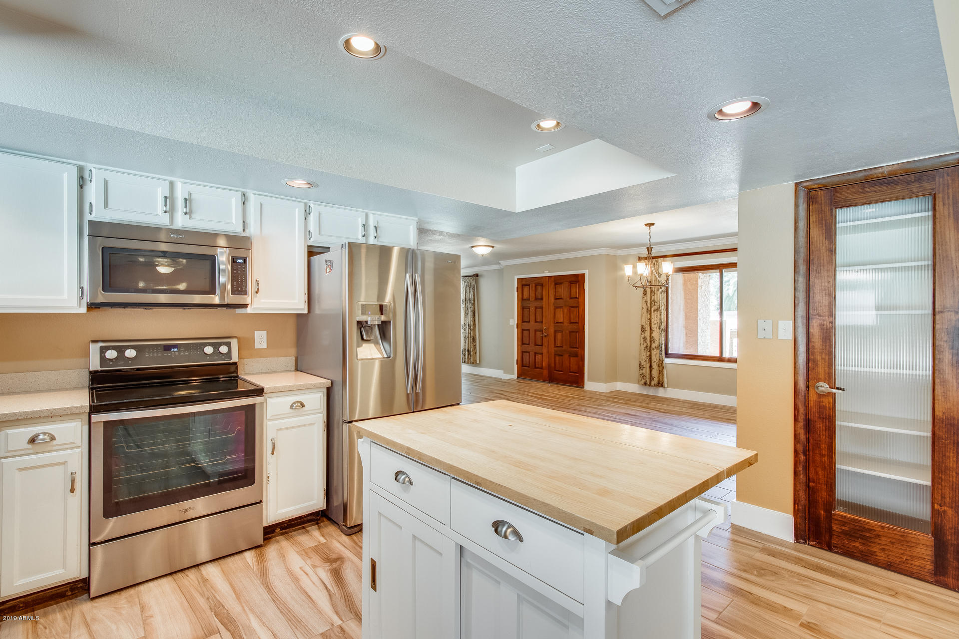 4710 East Redfield Road Phoenix, AZ 85032 - Photo 10 of 38 Kitchen