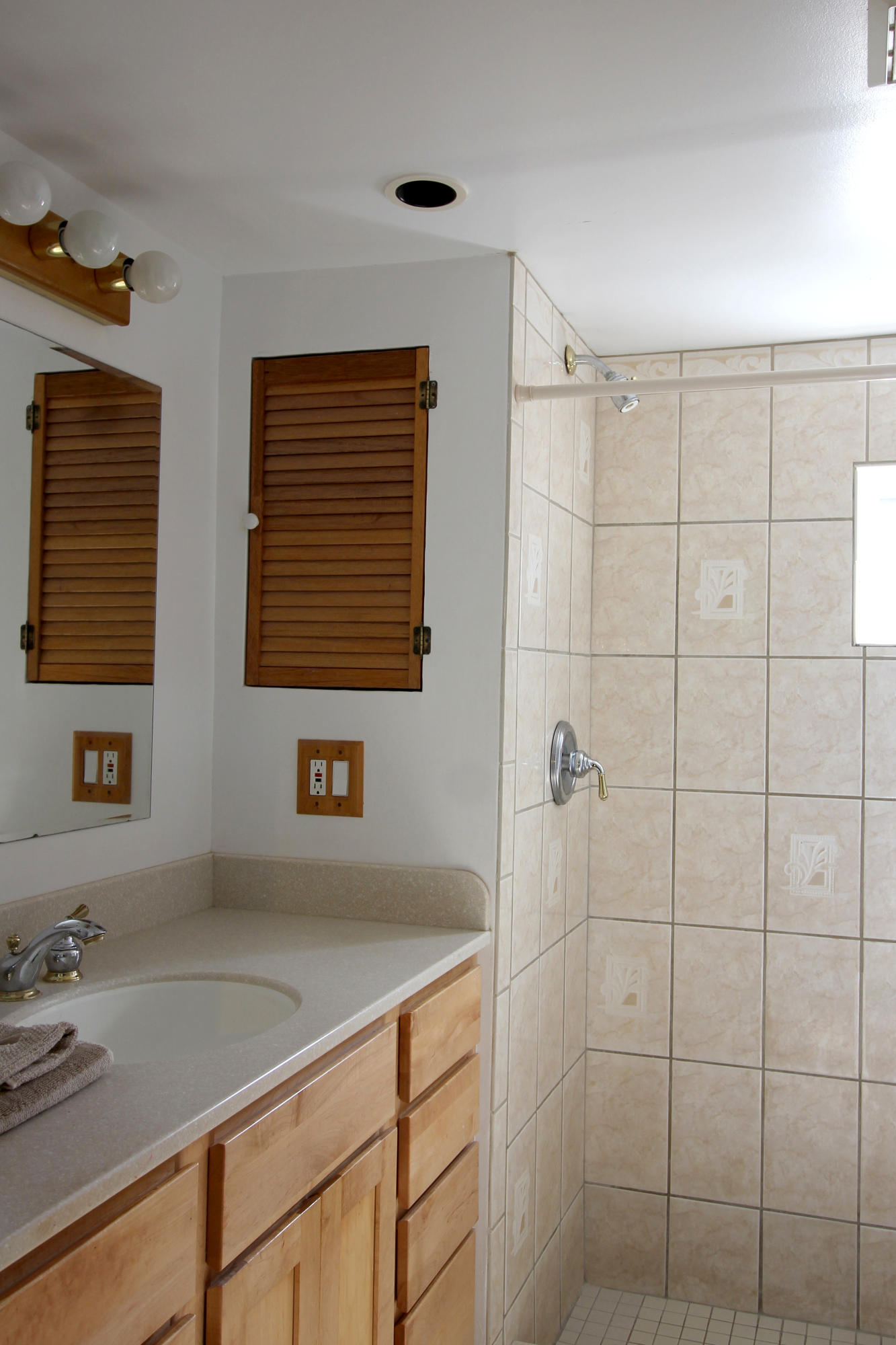 1175 Warner Road Summerland Key, FL 33042 - Photo 13 of 35 bathroom