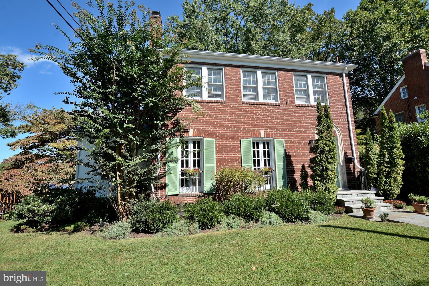 1425 Locust Road Northwest Washington, DC 20012 - Photo 2 of 37 Stunning 1930's brick Colonial.