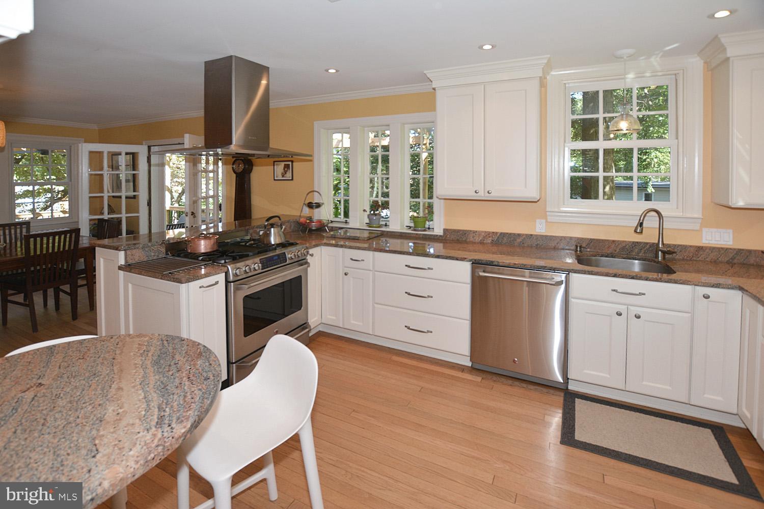 1425 Locust Road Northwest Washington, DC 20012 - Photo 17 of 37 Gallery Image 17