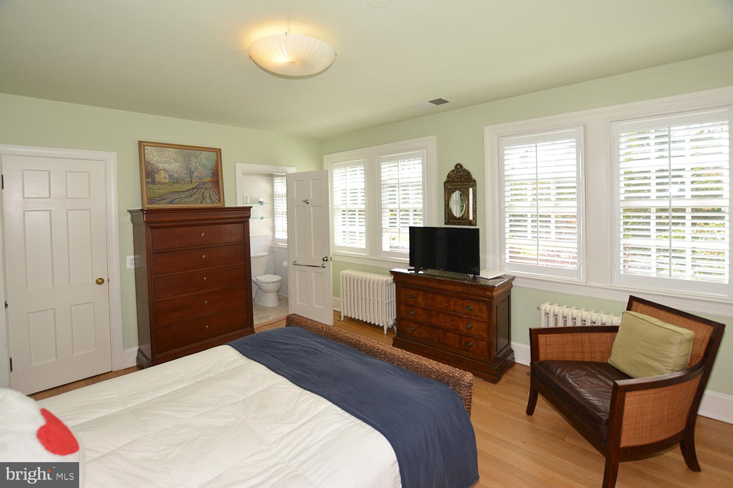 1425 Locust Road Northwest Washington, DC 20012 - Photo 22 of 37 Master Suite