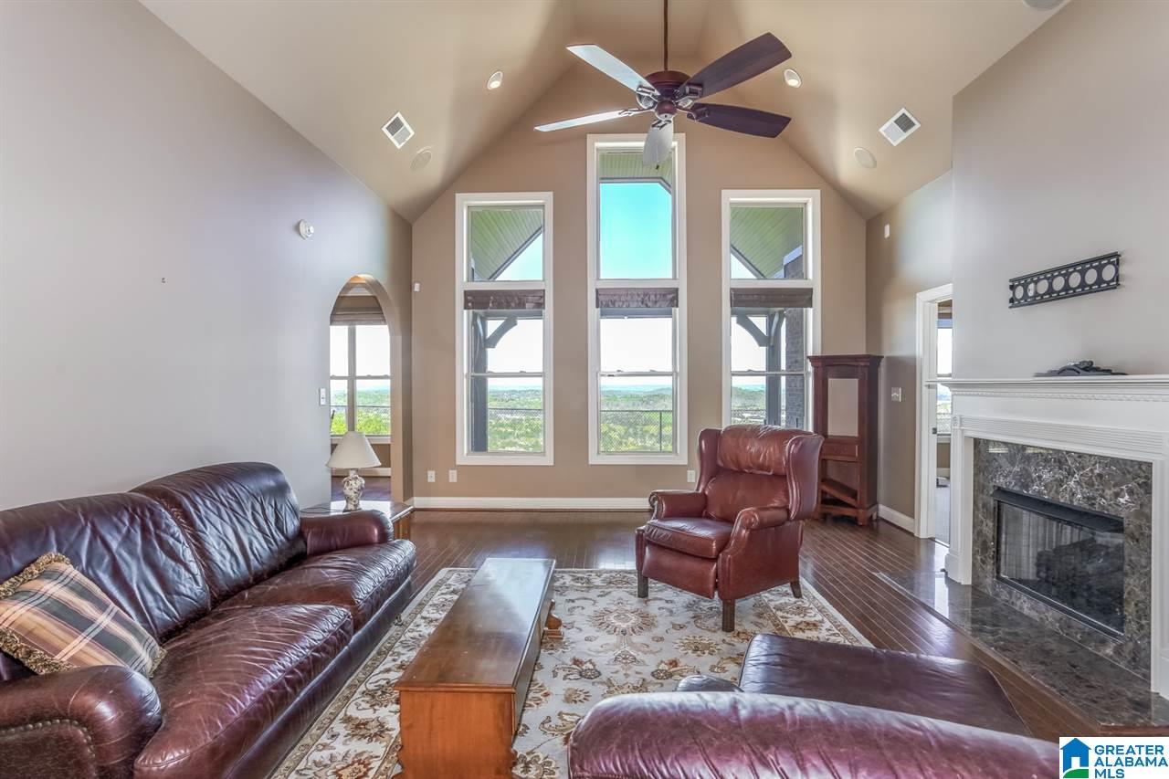 382 Oxford Way Pelham, AL 35124 - Photo 8 of 44