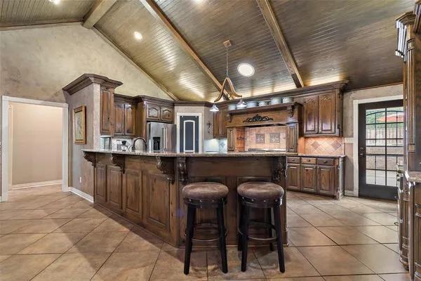 $1,345,000 | 19678 County Road 4125, Lindale, TX 75771