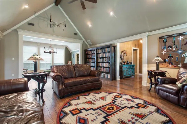 $1,345,000 | 19678 County Road 4125, Lindale, TX 75771