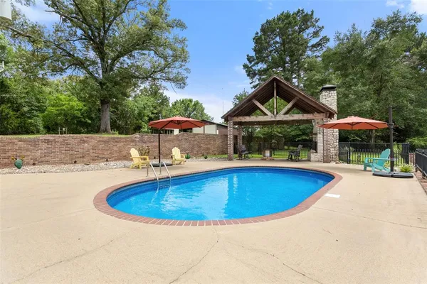 $1,345,000 | 19678 County Road 4125, Lindale, TX 75771