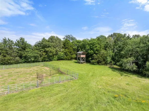 $1,345,000 | 19678 County Road 4125, Lindale, TX 75771