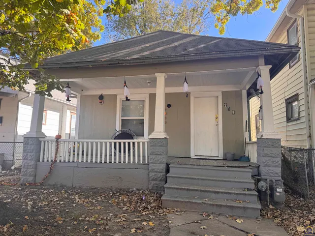 $60,000 | 216 Southeast Lake Street, Topeka, KS 66607