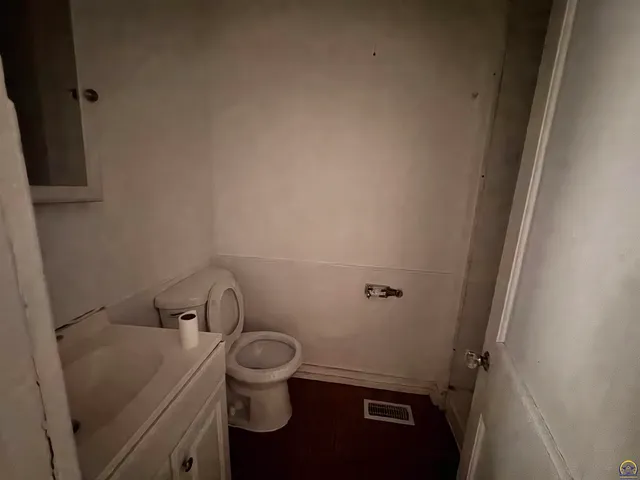 $60,000 | 216 Southeast Lake Street, Topeka, KS 66607