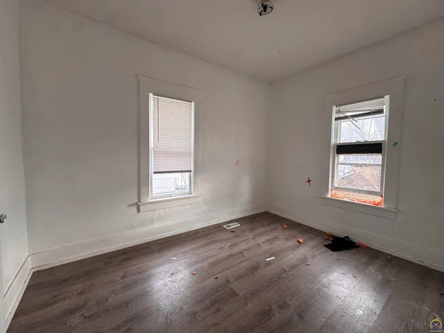 $60,000 | 216 Southeast Lake Street, Topeka, KS 66607