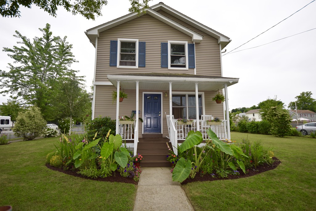 89 Hyde Avenue Springfield, MA 01107 - Photo 1 of 26 Gallery Image 1