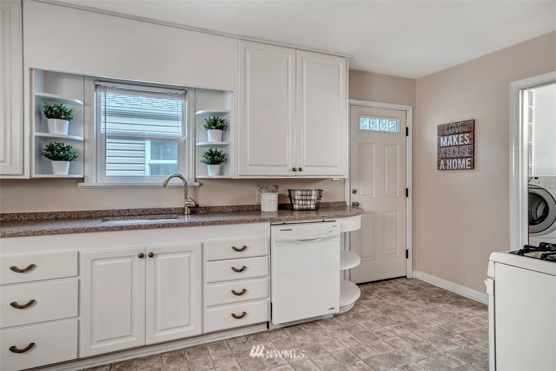 232 Pelly Avenue North Renton, WA 98057 - Photo 10 of 24 Gallery Image 10
