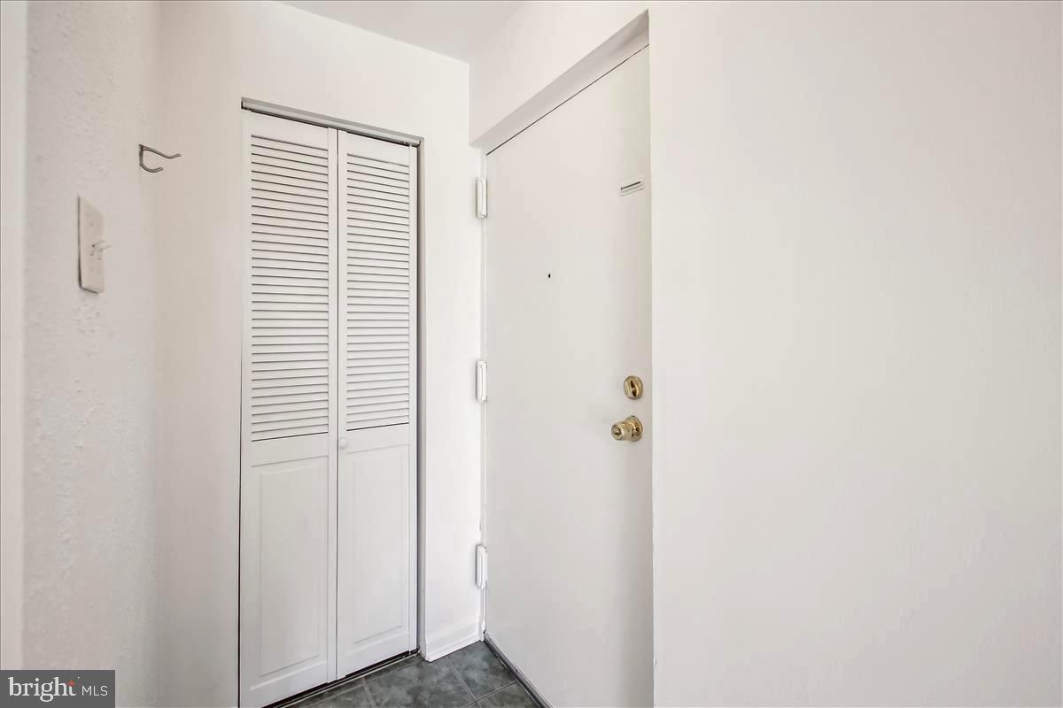 2574 Riva Road, Unit 12A Annapolis, MD 21401 - Photo 6 of 33 a view of a room that has a window in it