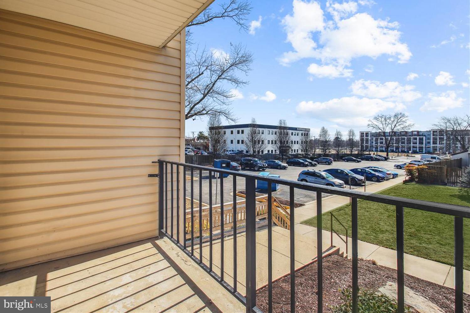 2574 Riva Road, Unit 12A Annapolis, MD 21401 - Photo 9 of 33 a view of balcony with furniture