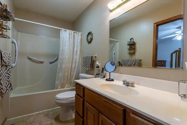 $259,999 | 1810 15th Street, Hazel Green, WI 53811