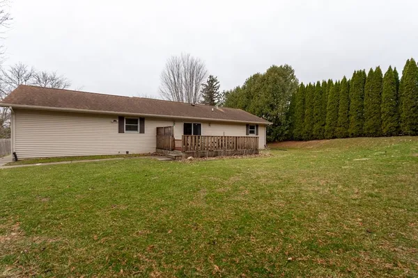 $259,999 | 1810 15th Street, Hazel Green, WI 53811