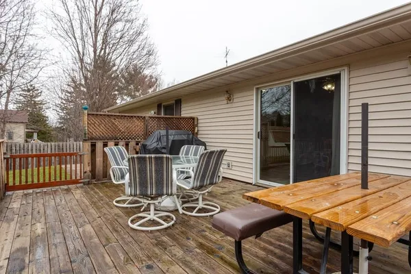 $259,999 | 1810 15th Street, Hazel Green, WI 53811